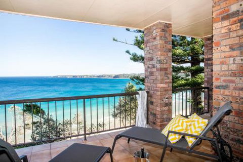Panoramic Views 170 Mitchell Pde - Accommodation Burleigh 0