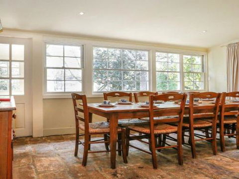 LAVENDER COTTAGE Alpine Southern Highlands 4pm Check Out Sundays - Accommodation Burleigh 4