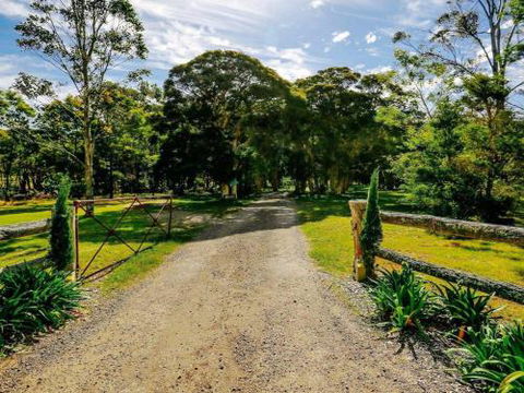 THE ANGAS CARRIAGE Alpine Southern Highlands 4pm Check Out On Sundays - Accommodation Burleigh 6