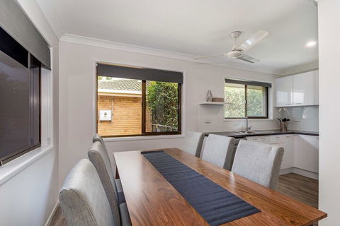 Freshly Renovated Dog Friendly House Walking Distance To Waterfront - Accommodation Burleigh 4
