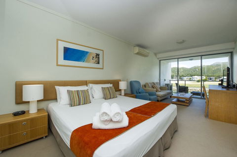 Blue On Blue Studio Room 1222 - Accommodation Burleigh 6