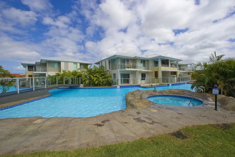 Pacific Blue 505-265 Sandy Point Road - Accommodation Burleigh 4