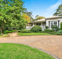 Mirrabooka Burrawang beautiful home  3 acres of gardens in the Southern Highlands - Accommodation Burleigh