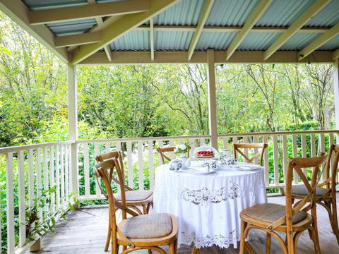 Mirrabooka Burrawang Beautiful Home & 3 Acres Of Gardens In The Southern Highlands - Accommodation Burleigh 2