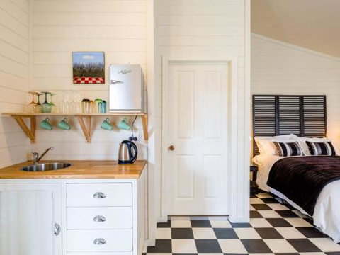 Mirriyindi Unique Berrima Escape For 9 In The Southern Highlands 4pm Check Out Sundays - Accommodation Burleigh 4
