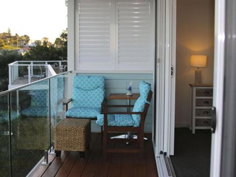 WHALE WATCH FOR FOUR Gerringong 4pm Check Out Sundays - Accommodation Burleigh 2