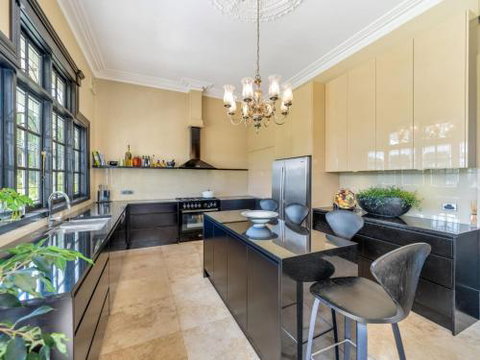 Wembley House Southern Highlands With 4pm Check Out Sunday - Accommodation Burleigh 4