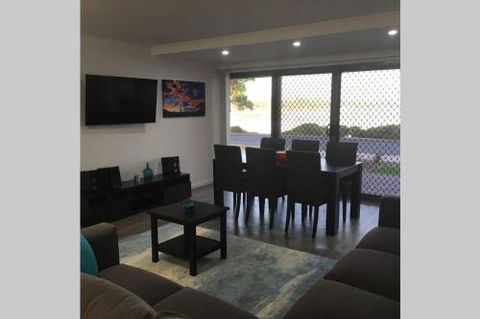 Almonta Apartments On The Water Front - Accommodation Burleigh 2