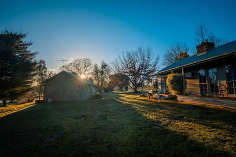 Acheron Valley Lakefront Cottages - Accommodation Burleigh 5
