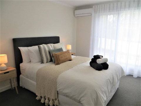 NORMANBY Coastal FREE WIFI & NETFLIX - Accommodation Burleigh 3