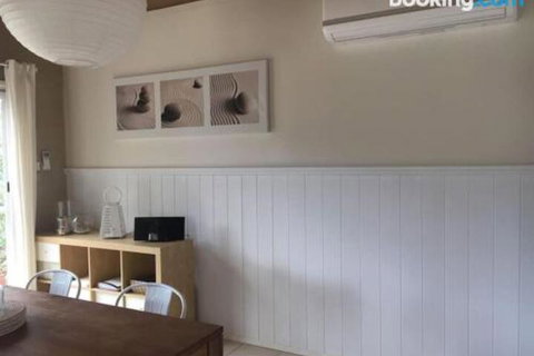 The Vibe Sandy Point - Accommodation Burleigh 0