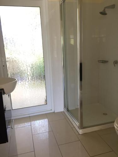 The White House Sandy Point - Accommodation Burleigh 1