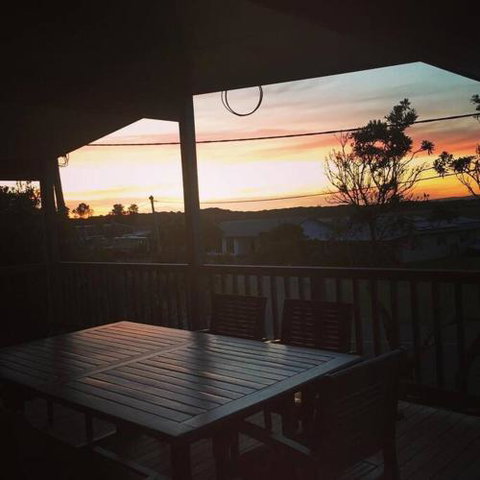 Sunset Deck Beach House Sandy Point - Accommodation Burleigh 0