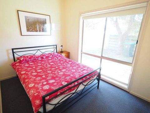Sunset Deck Beach House Sandy Point - Accommodation Burleigh 5