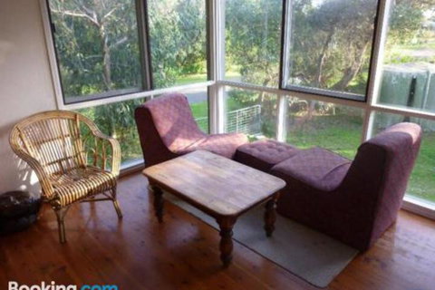11 The Boulevarde Sandy Point - Accommodation Burleigh 6