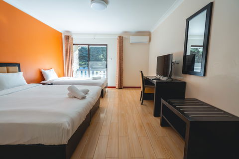 Ananda Wellness Retreat - Accommodation Burleigh 4