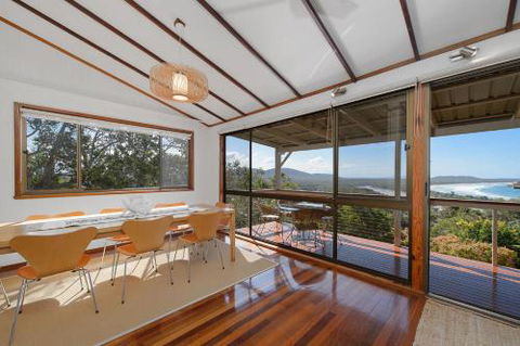 Valparaiso 23 Dulconghi Street - Accommodation Burleigh 4