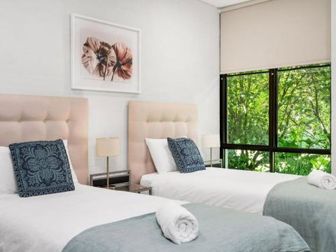 NORMANDIE PARK Exeter 4pm Check Out On Sundays - Accommodation Burleigh 1