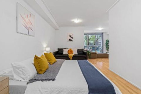 A Bright & Stylish Studio Next To Darling Harbour - Accommodation Burleigh 1
