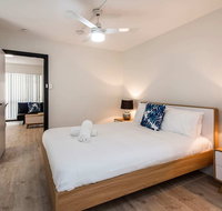 Modern 1 Bedroom Apartment Near the River and the City - Accommodation Burleigh