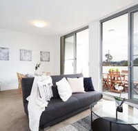 Executive Designer Apartment with Pool  Parking - Accommodation Burleigh