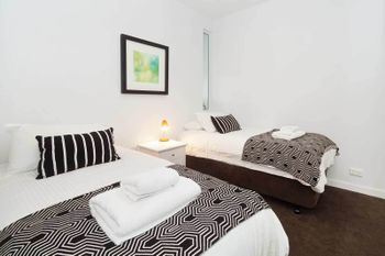 Location Views & Style - Accommodation Burleigh 1