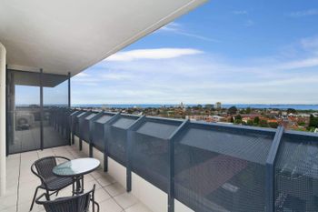Location Views & Style - Accommodation Burleigh 3