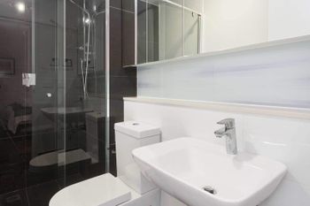 Location Views & Style - Accommodation Burleigh 5