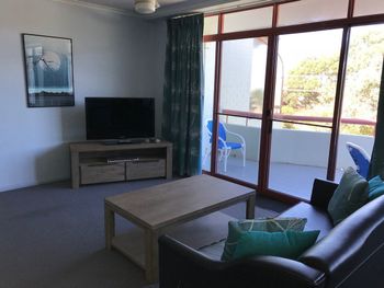 FATHOMS 19 - Accommodation Burleigh 0
