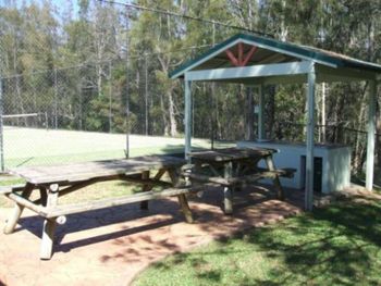 FATHOMS 19 - Accommodation Burleigh 2