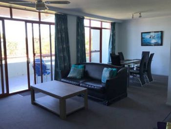 FATHOMS 19 - Accommodation Burleigh 6