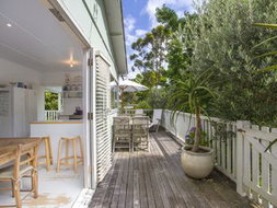 Book Bawley Point Accommodation Vacations Accommodation Burleigh Accommodation Burleigh