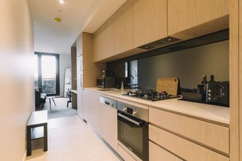 Luxurious Apartment In The Heart Of Melbournes CBD - Accommodation Burleigh 4