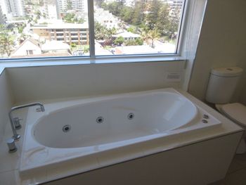 Eden - Accommodation Burleigh 2