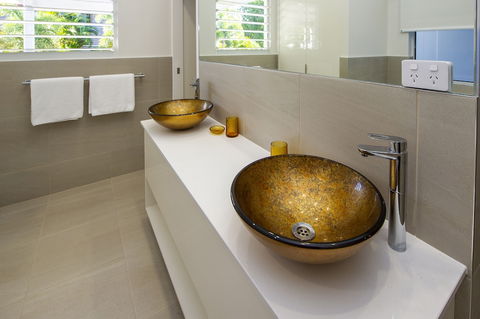 Reflections Villa 3 - Accommodation Burleigh 5