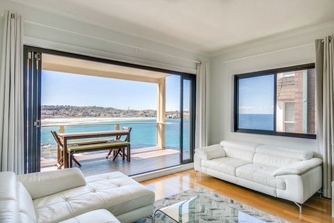 Ultimate Bondi Escape - Accommodation Burleigh 0