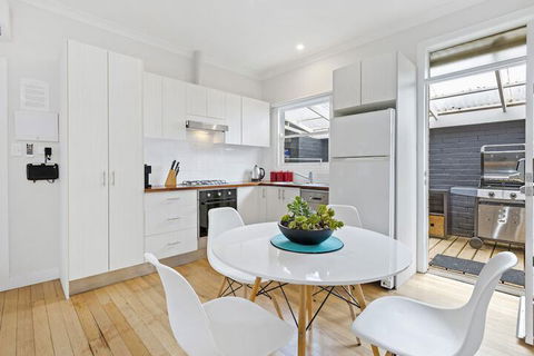 AMORE - Accommodation Burleigh 4