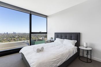 Nest At The Hill - Accommodation Burleigh 2