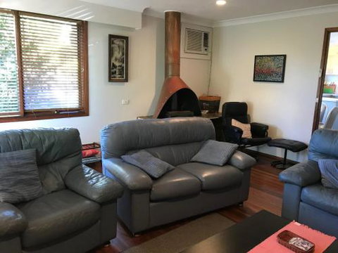 BOMBORA At MOLLYMOOK - Accommodation Burleigh 4