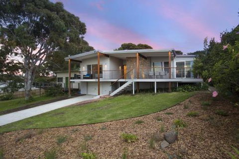 THE PERFECT BEACH HOUSE - Accommodation Burleigh 0