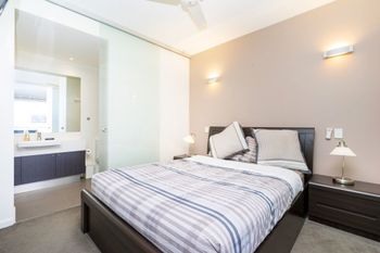 Executive Studio Inner City Apartment - Accommodation Burleigh 4