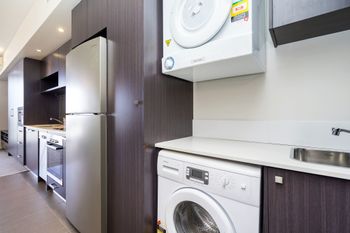 Executive Studio Inner City Apartment - Accommodation Burleigh 5