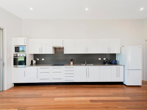Ocean Views 41A Ocean Avenue - Accommodation Burleigh 5