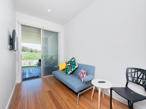 Ocean Views 41A Ocean Avenue - Accommodation Burleigh 4