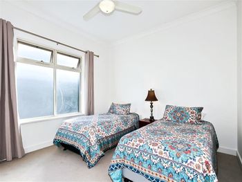 Modern Seaside Sanctuary - Accommodation Burleigh 5