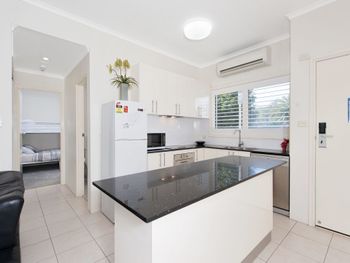 Sandy Point Road Unit 337 265 Pacific Blue - Accommodation Burleigh 6