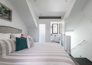 Stunning Executive Home In Glebe - Accommodation Burleigh 1