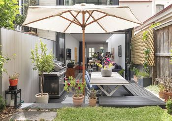 Stunning Executive Home In Glebe - Accommodation Burleigh 2