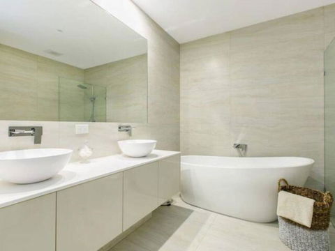 Azure Oasis - Accommodation Burleigh 5