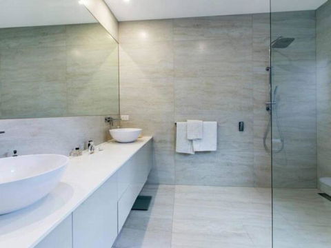 Azure Oasis - Accommodation Burleigh 7